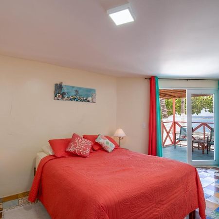 Serene By The Sea Savaneta Exterior photo