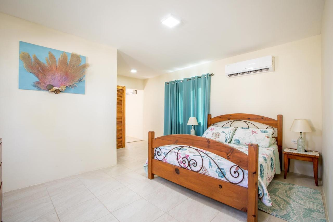 Serene By The Sea Savaneta Exterior photo