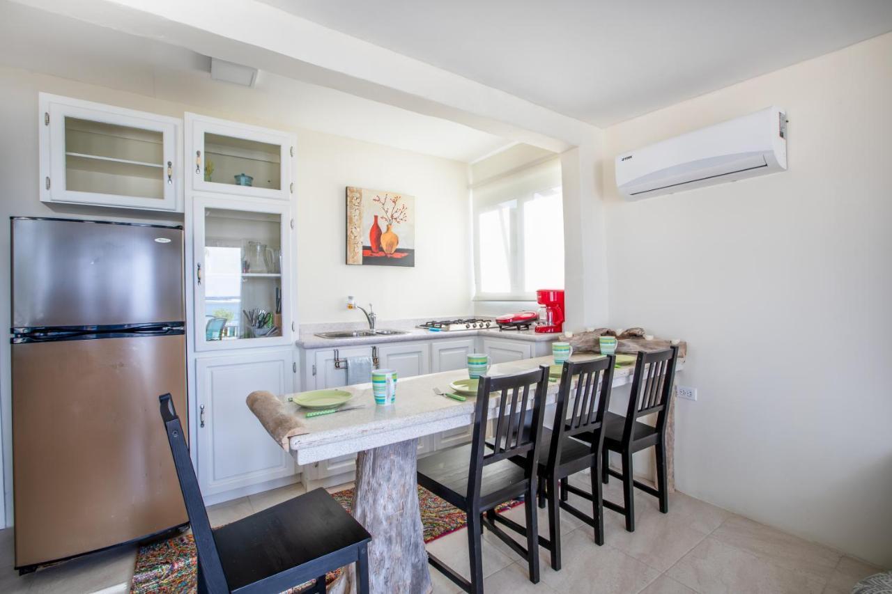 Serene By The Sea Savaneta Exterior photo